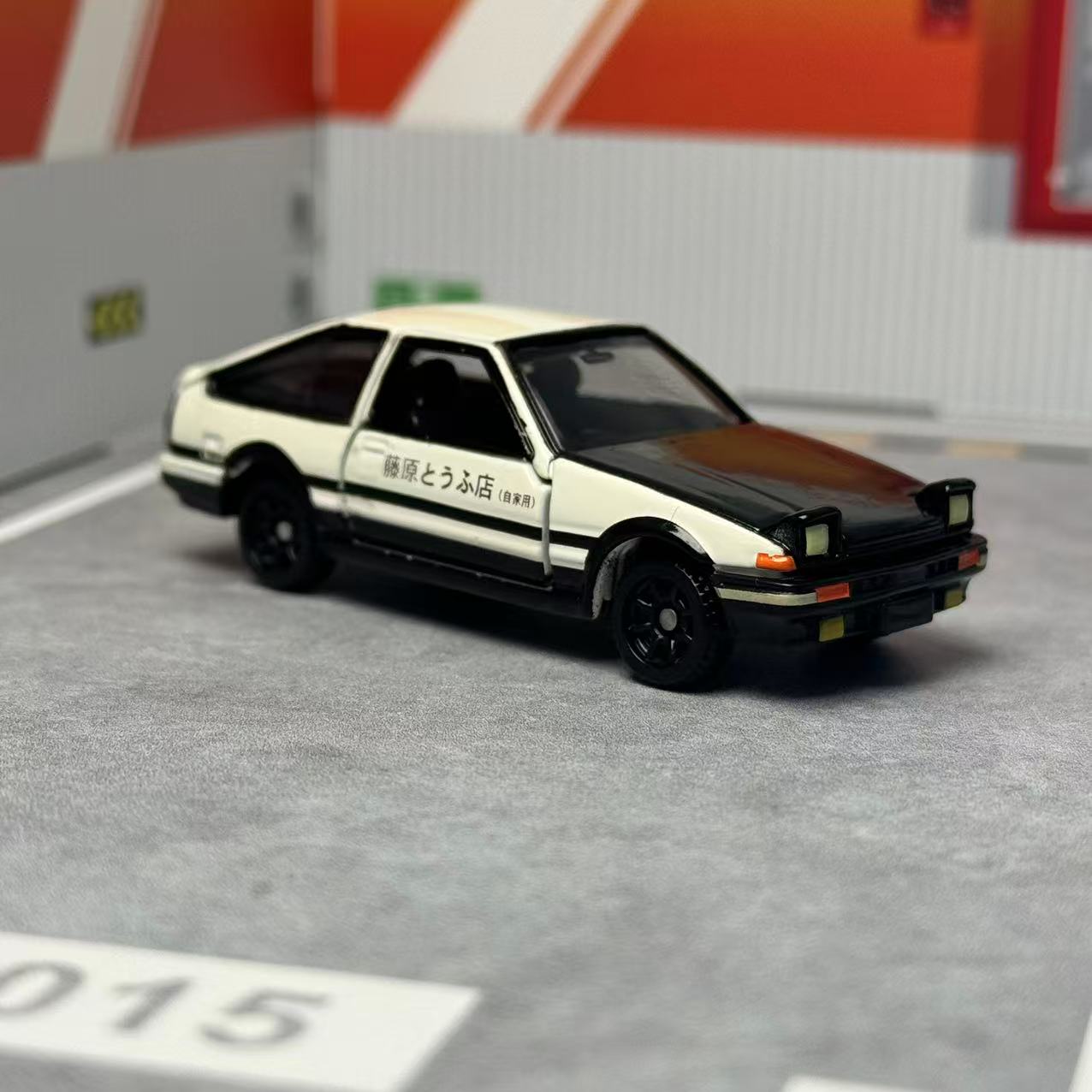 Takara tomy tomica no.145 séri - Model Kit Ae86 avaliação e preço