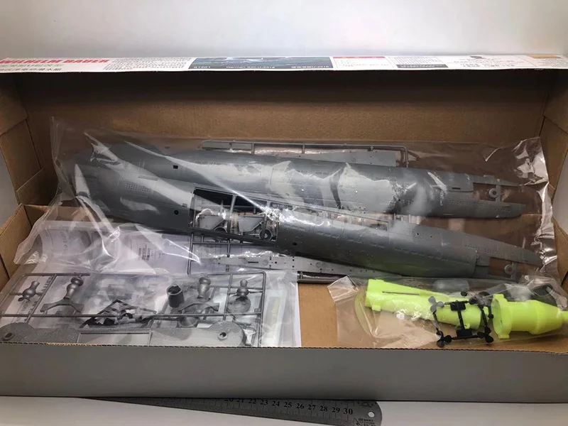 Submarino alemão U, UPS e Down - Model Kit Entry Grade avaliação e preço